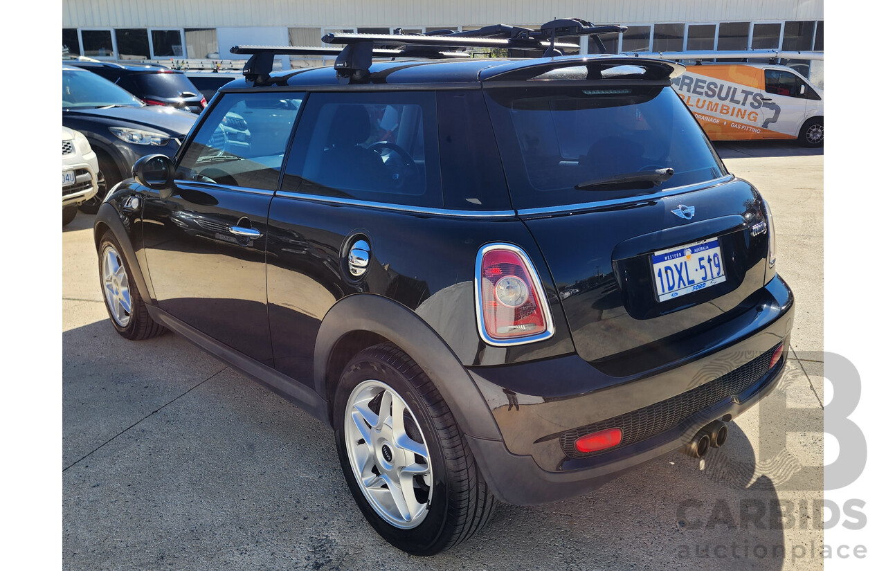 4/2010 Mini Cooper S R56 2d Hatchback Black 1.6L
