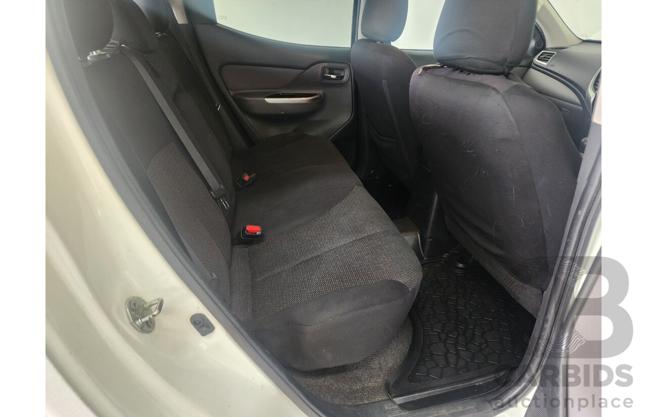 5/2015 Mitsubishi Triton GLS (4x4) MQ MY16 Dual Cab Utility White 2.4L