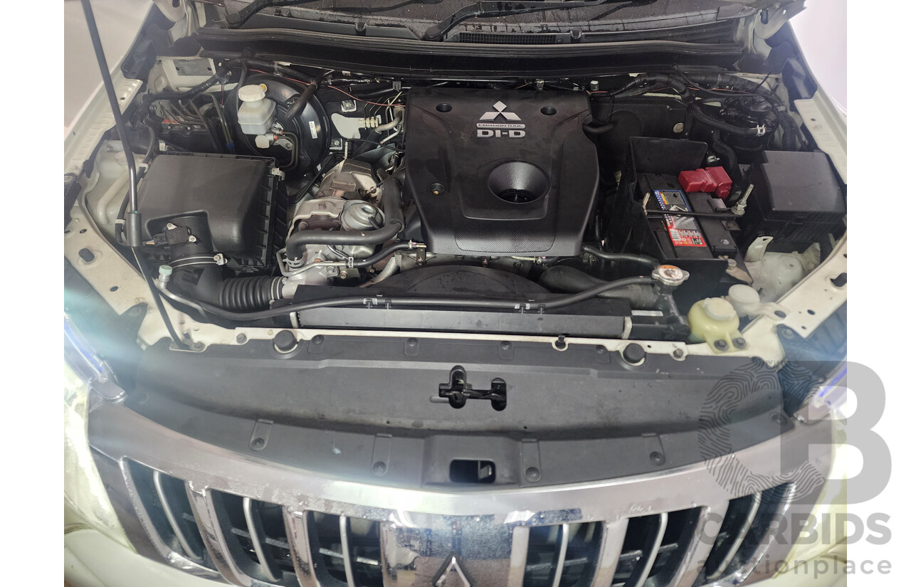 5/2015 Mitsubishi Triton GLS (4x4) MQ MY16 Dual Cab Utility White 2.4L