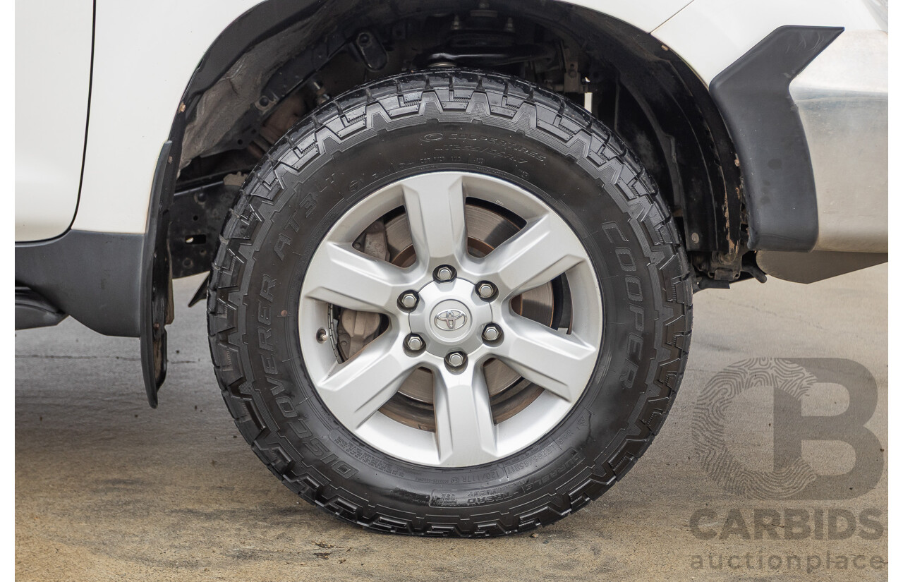 04/2016 Toyota Landcruiser PRADO GX (4x4) GDJ150R MY16 4D Wagon White 2.8L
