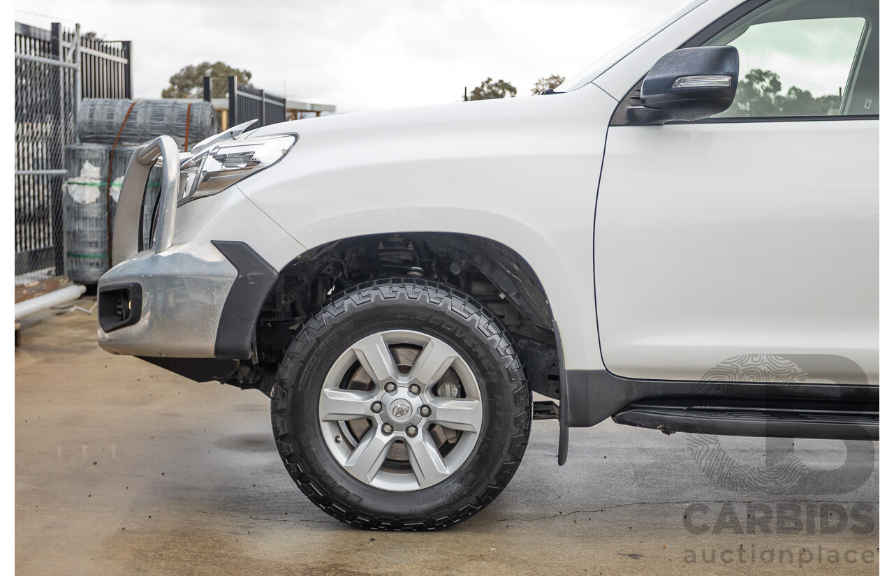 04/2016 Toyota Landcruiser PRADO GX (4x4) GDJ150R MY16 4D Wagon White 2.8L