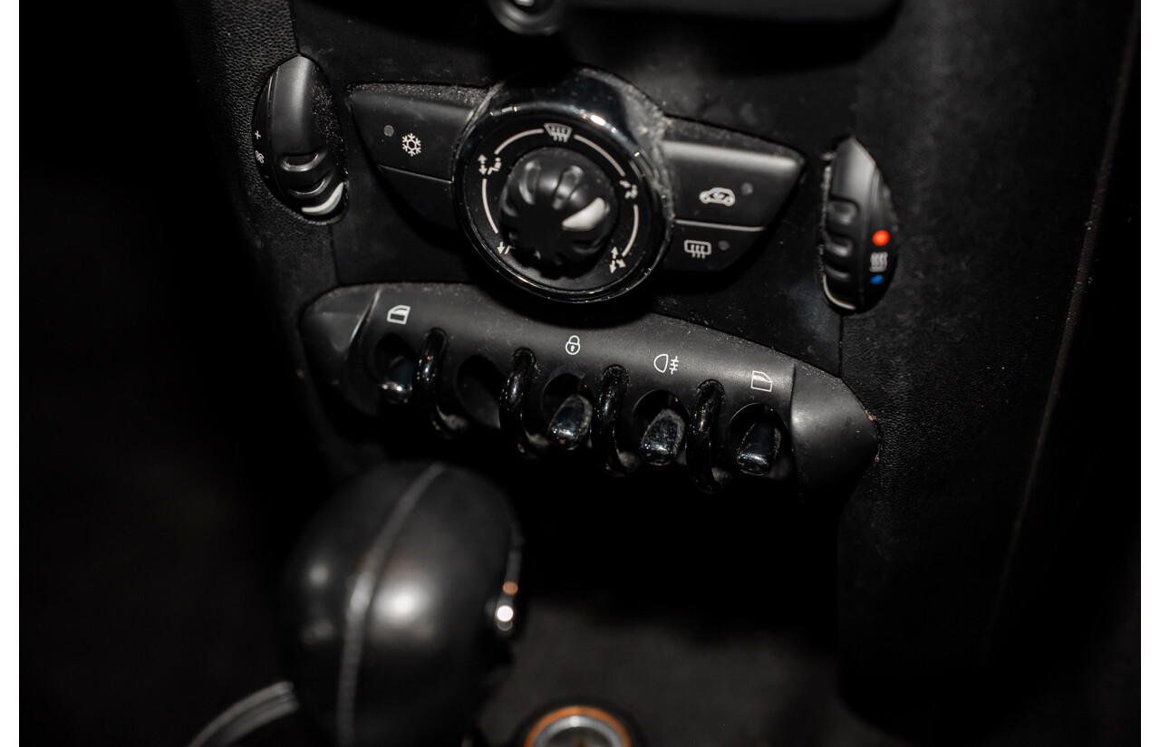 7/2011 Mini Cooper Ray R56 2d Hatchback Midnight Black Metallic 1.6L