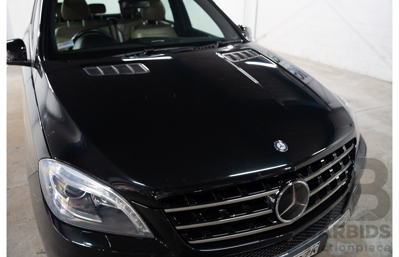12/2013 Mercedes-Benz ML 350 CDI Bluetec (4x4) 166 4d Wagon Black Obsidian Metallic Turbo Diesel V6 3.0L
