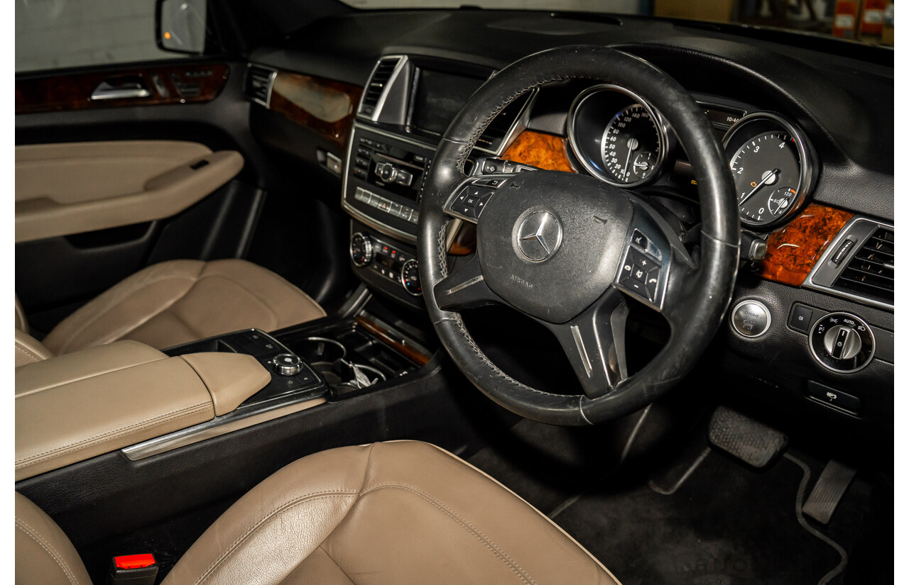 12/2013 Mercedes-Benz ML 350 CDI Bluetec (4x4) 166 4d Wagon Black Obsidian Metallic Turbo Diesel V6 3.0L