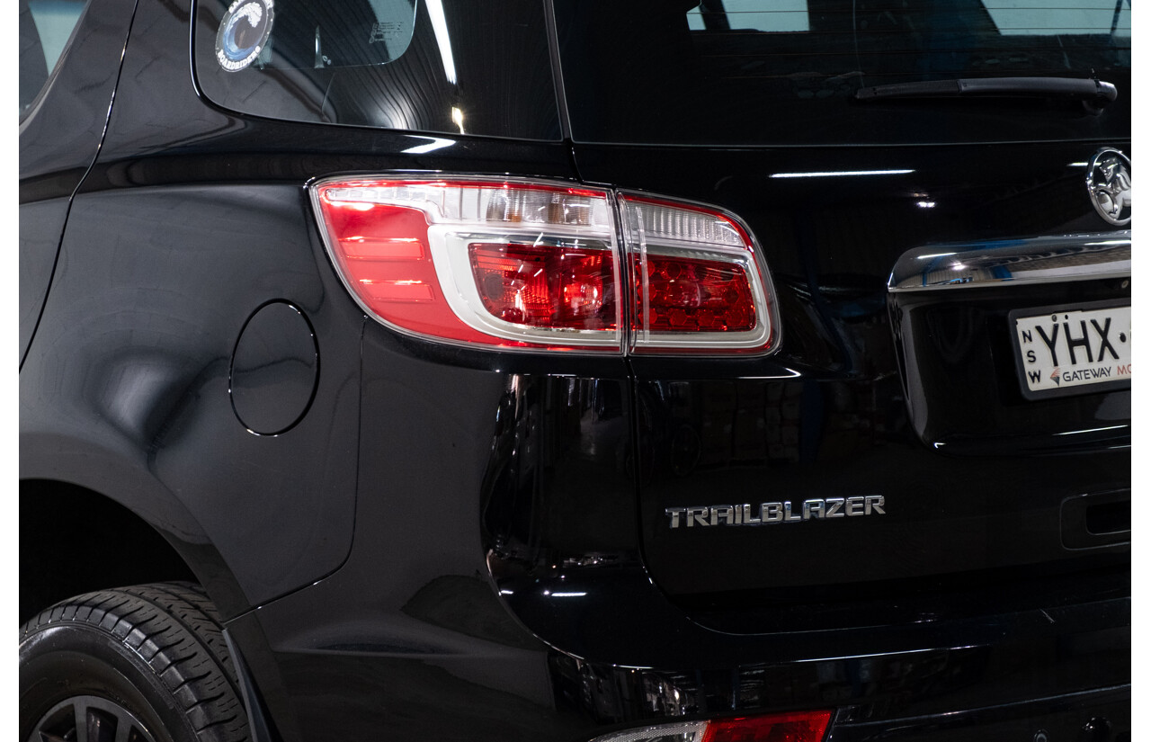07/2017 Holden Trailblazer Z71 (4x4) RG MY18 4d Wagon Mineral Black Metallic Turbo Diesel 2.8L