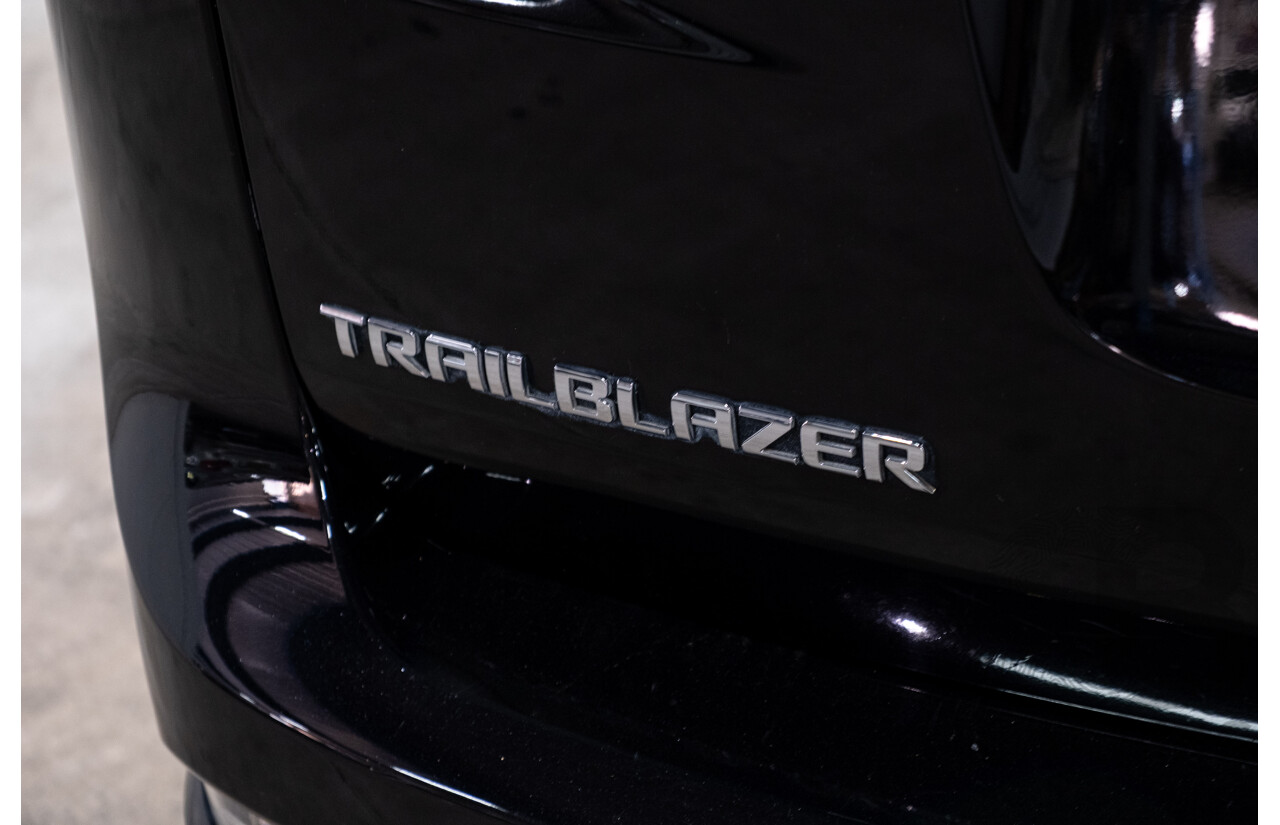 07/2017 Holden Trailblazer Z71 (4x4) RG MY18 4d Wagon Mineral Black Metallic Turbo Diesel 2.8L