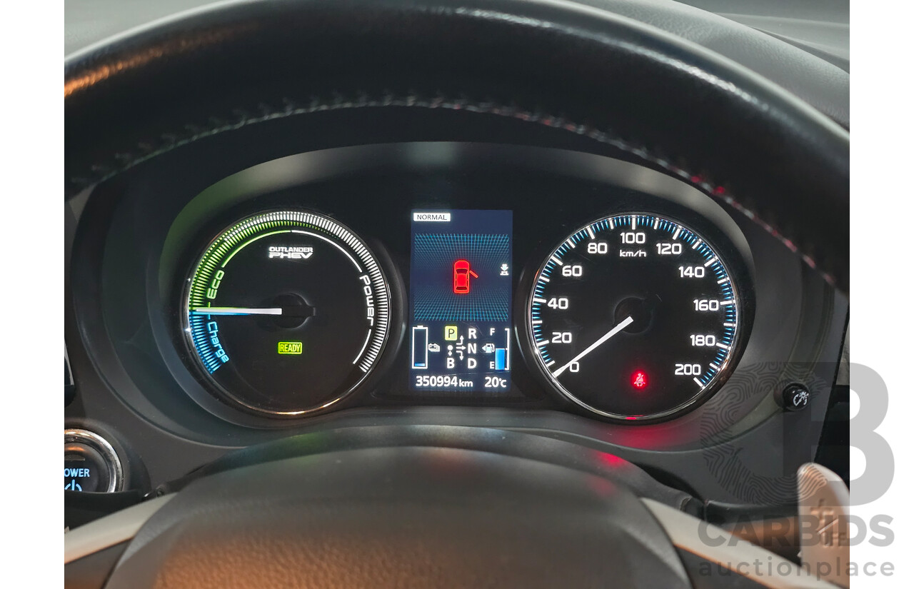 5/2014 Mitsubishi Outlander Aspire (AWD) PHEV Hybrid ZJ MY14 4d Wagon Arctic Silver Metallic 2.0L - 60kw Hybrid