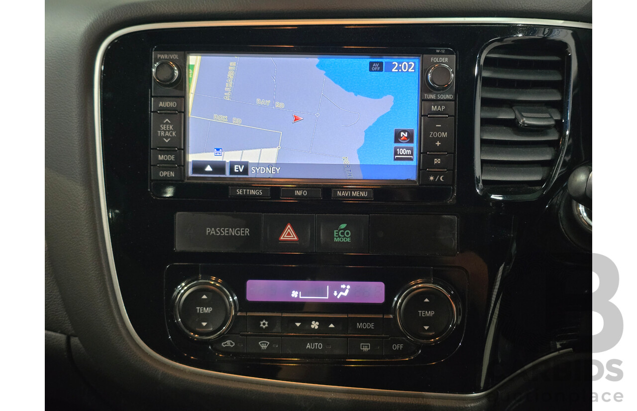 5/2014 Mitsubishi Outlander Aspire (AWD) PHEV Hybrid ZJ MY14 4d Wagon Arctic Silver Metallic 2.0L - 60kw Hybrid