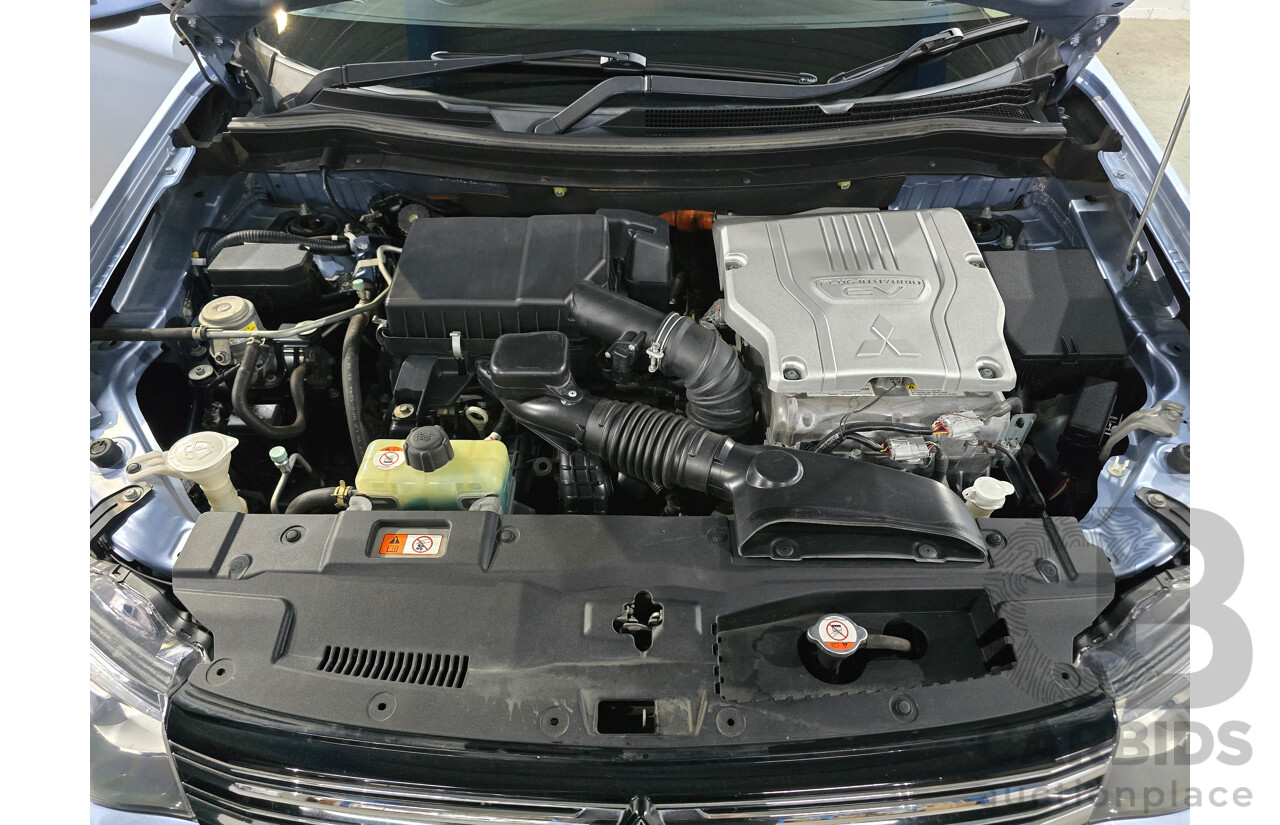 5/2014 Mitsubishi Outlander Aspire (AWD) PHEV Hybrid ZJ MY14 4d Wagon Arctic Silver Metallic 2.0L - 60kw Hybrid