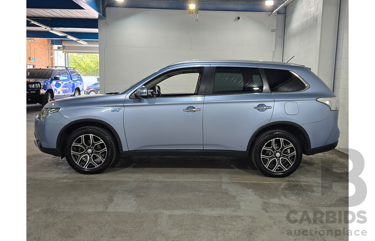 5/2014 Mitsubishi Outlander Aspire (AWD) PHEV Hybrid ZJ MY14 4d Wagon Arctic Silver Metallic 2.0L - 60kw Hybrid