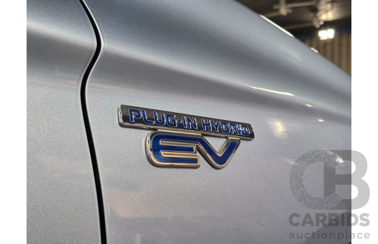 5/2014 Mitsubishi Outlander Aspire (AWD) PHEV Hybrid ZJ MY14 4d Wagon Arctic Silver Metallic 2.0L - 60kw Hybrid