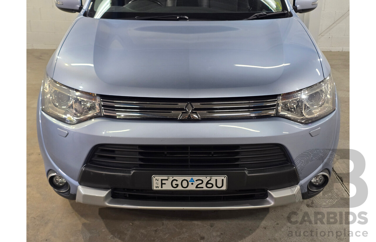 5/2014 Mitsubishi Outlander Aspire (AWD) PHEV Hybrid ZJ MY14 4d Wagon Arctic Silver Metallic 2.0L - 60kw Hybrid