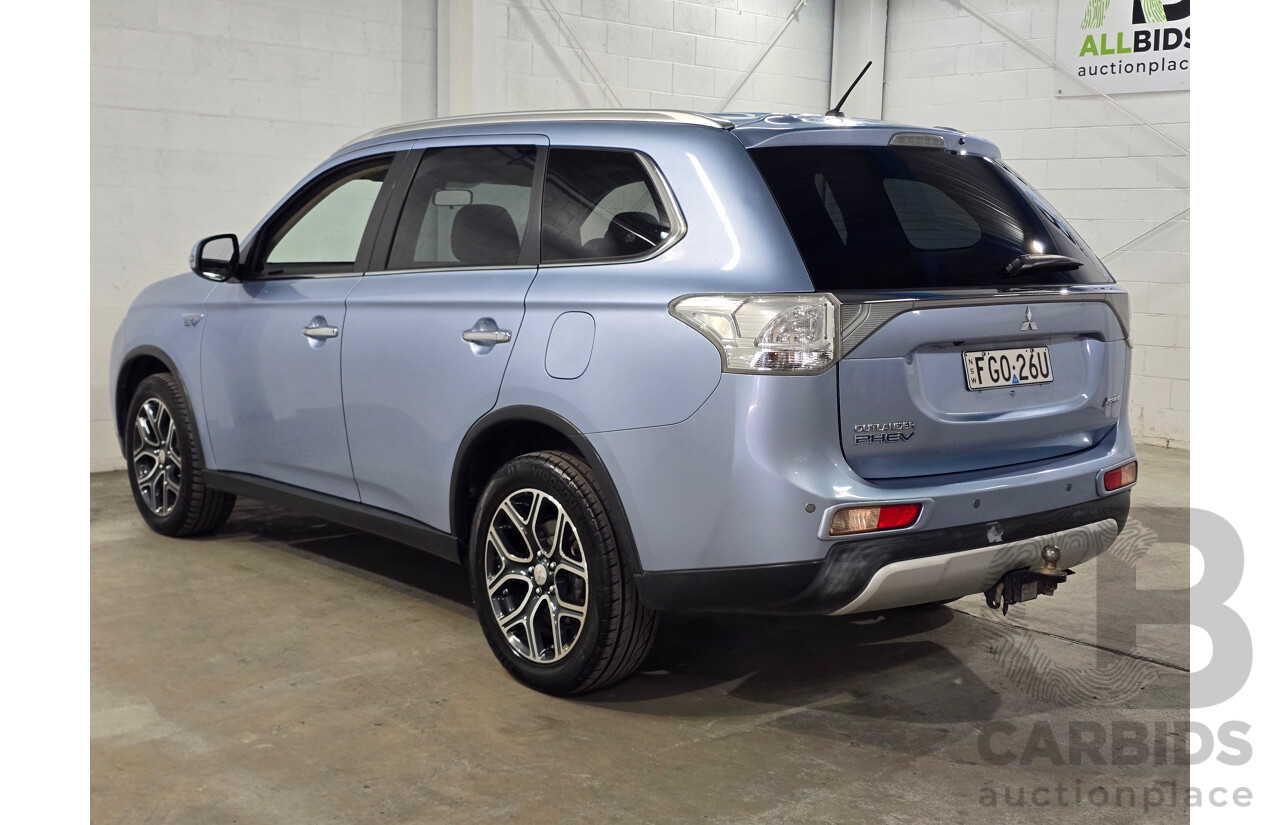 5/2014 Mitsubishi Outlander Aspire (AWD) PHEV Hybrid ZJ MY14 4d Wagon Arctic Silver Metallic 2.0L - 60kw Hybrid