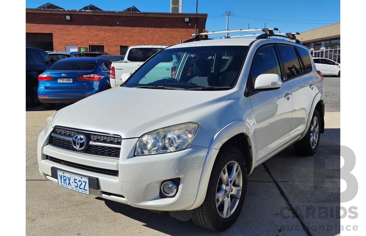 11/2011 Toyota Rav4 Cruiser (4x4) ACA33R 08 UPGRADE 4d Wagon White 2.4L