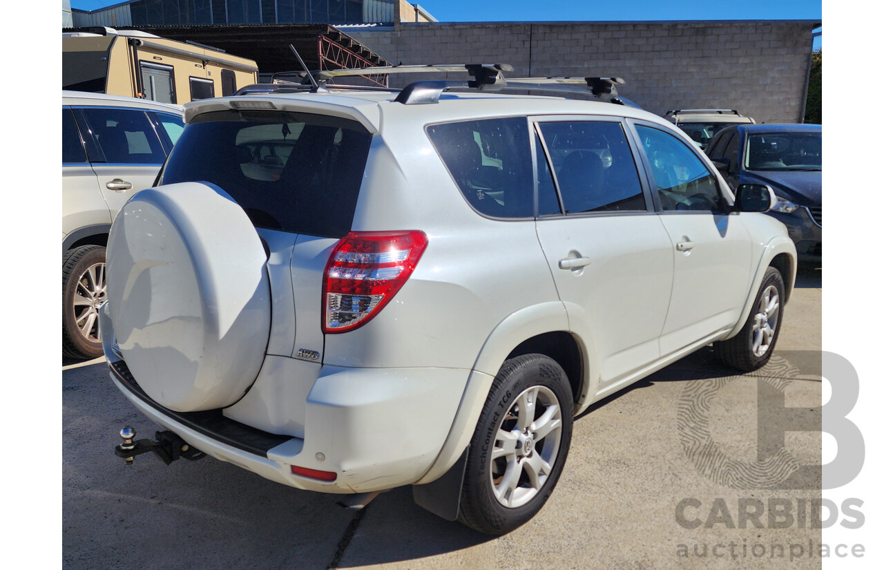 11/2011 Toyota Rav4 Cruiser (4x4) ACA33R 08 UPGRADE 4d Wagon White 2.4L