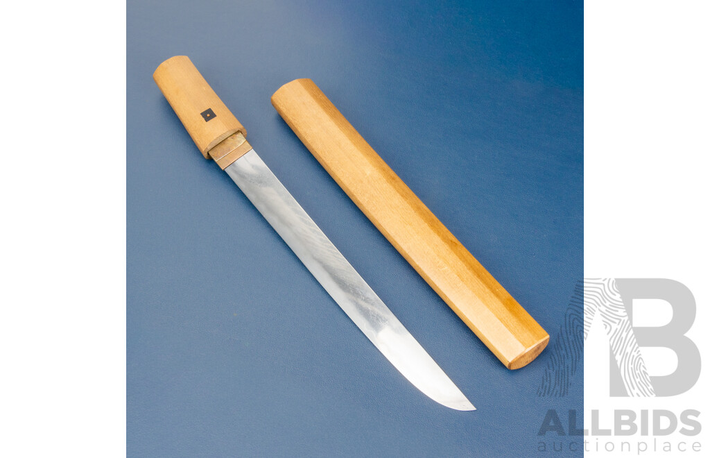 Japanese Tanto, Attributed to the Muromachi Period (1336–1573) House in Wooden Shirasay