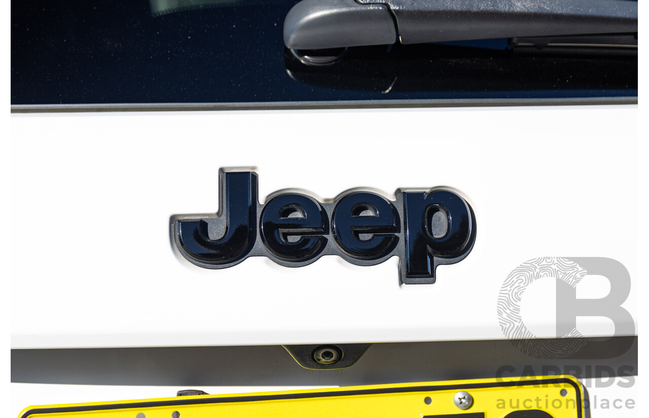 11/2015 Jeep Grand Cherokee SRT 8 (4x4) WK MY15 4d Wagon Bright White V8 6.4L