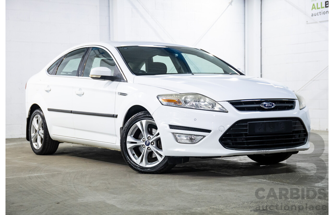 5/2014 Ford Mondeo Zetec MC 5d Hatchback White 2.0L