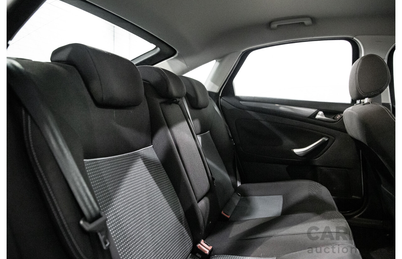5/2014 Ford Mondeo Zetec MC 5d Hatchback White 2.0L