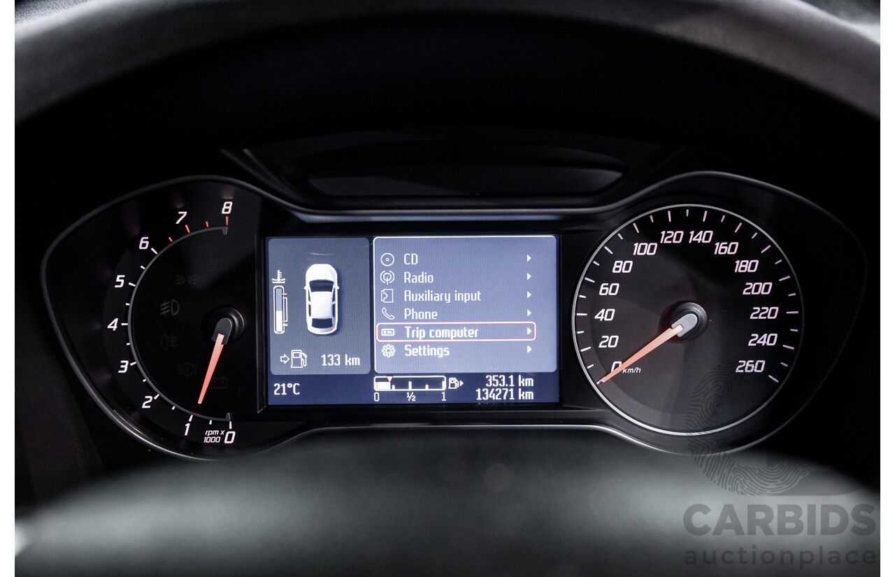 5/2014 Ford Mondeo Zetec MC 5d Hatchback White 2.0L
