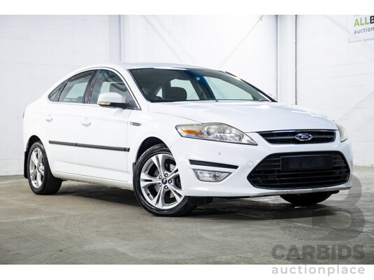 5/2014 Ford Mondeo Zetec MC 5d Hatchback White 2.0L