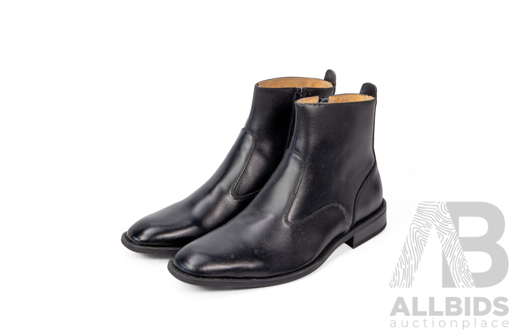 Pair of Giorgio Brutini Men's Black Leather Boots, Size 11.5