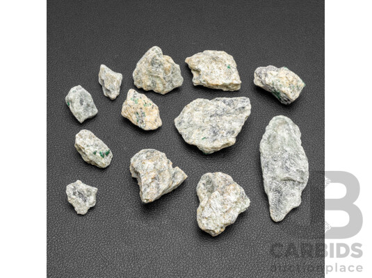 1662695 · 103.80gms of Natural Emerald Mineral in Matrix