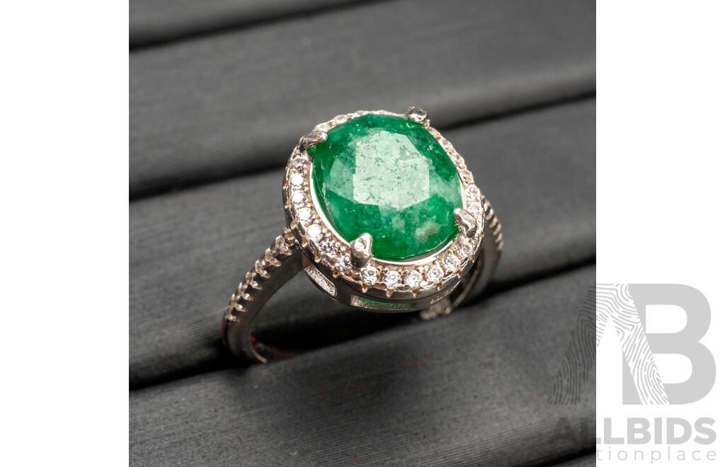 925 Sterling Silver Ring with Oval Cut Emerald & Cubic Zirconias - Size J