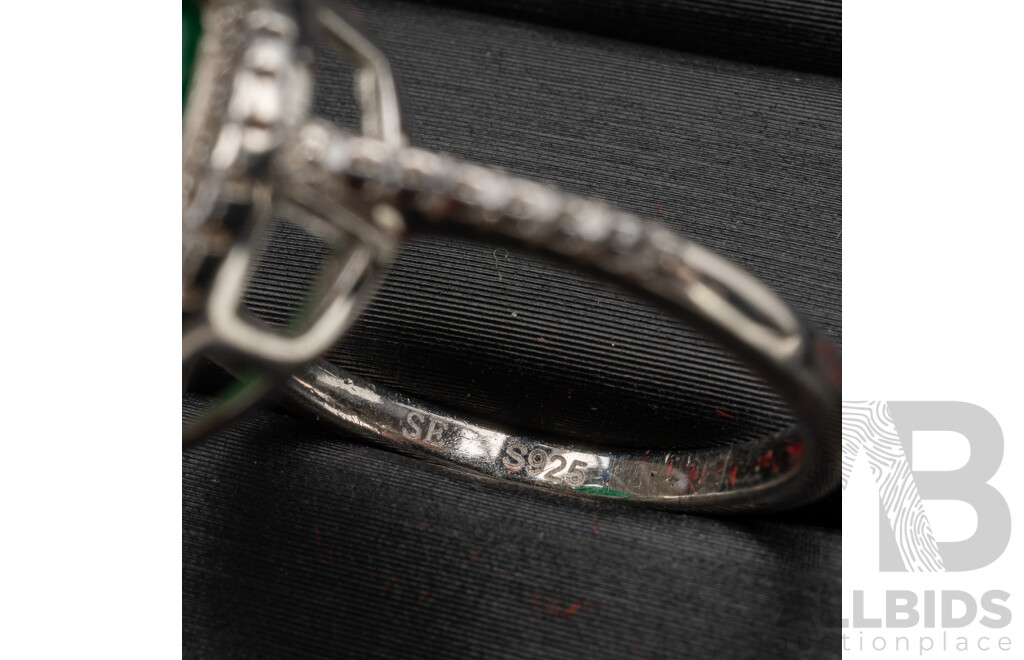 925 Sterling Silver Ring with Oval Cut Emerald & Cubic Zirconias - Size J