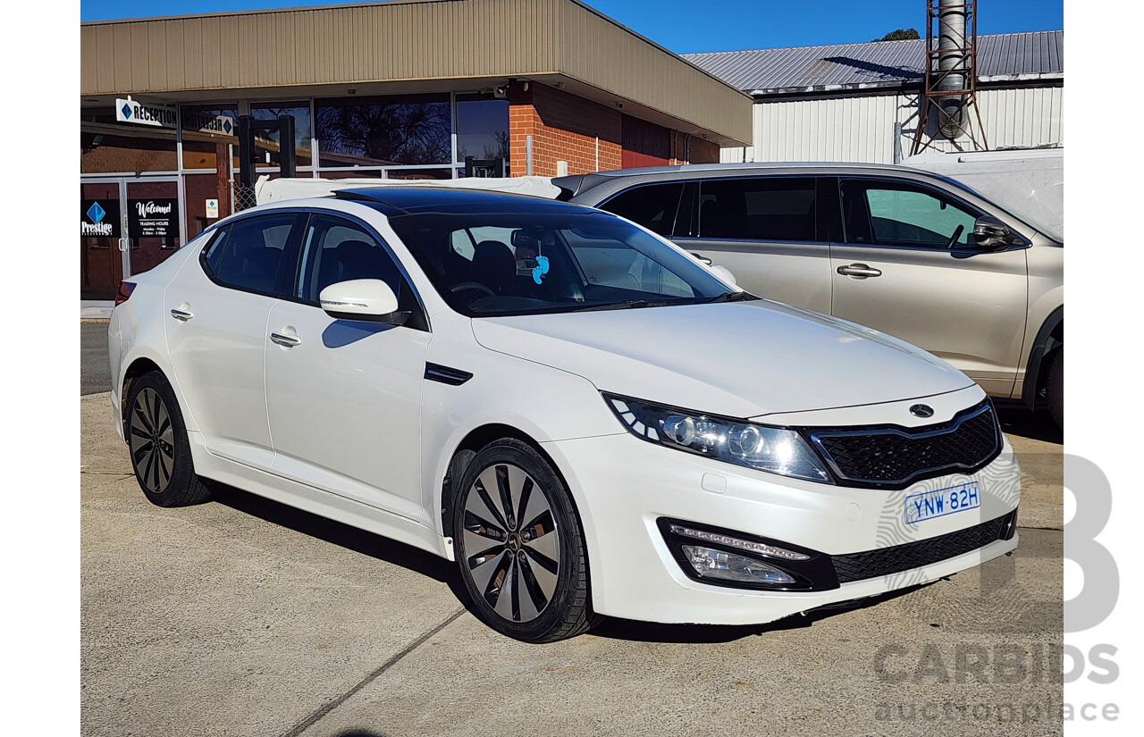 6/2012 Kia Optima Platinum TF 4d Sedan White 2.4L