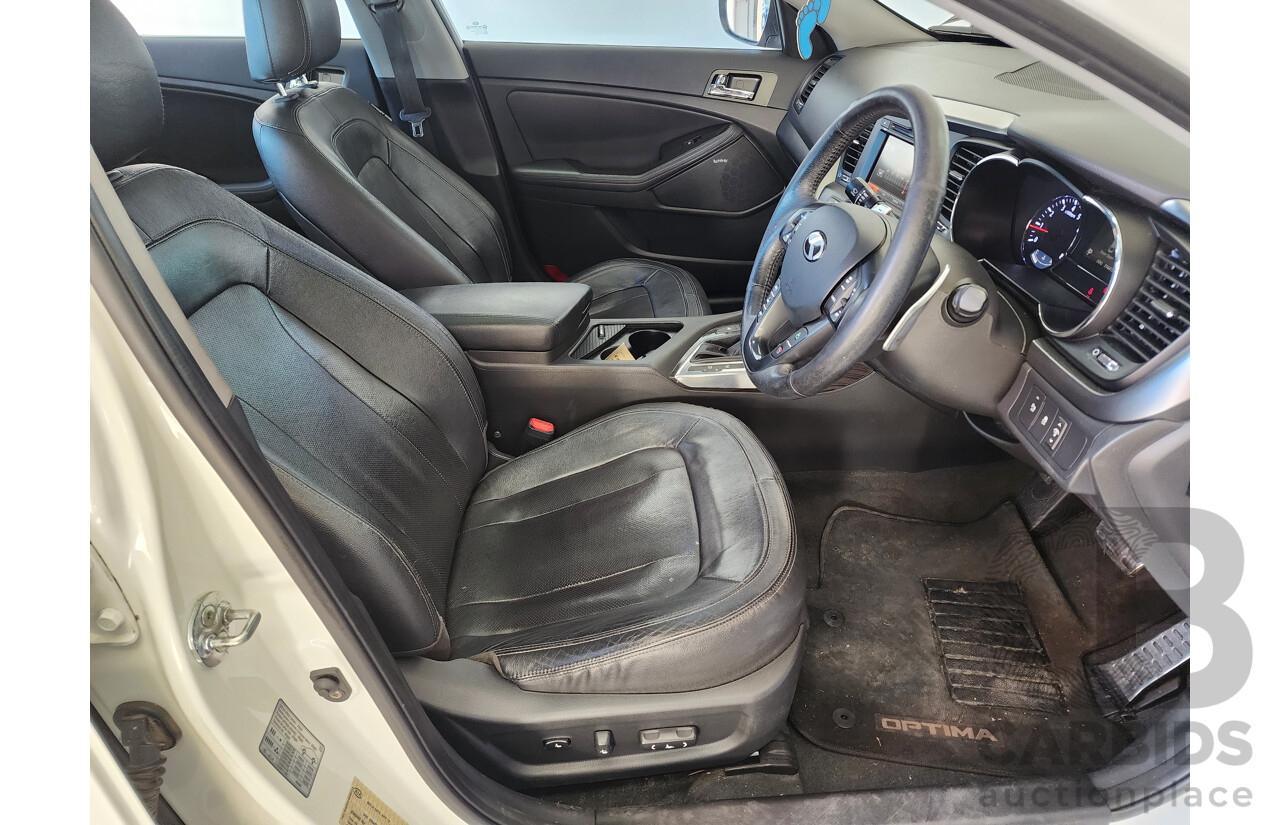 6/2012 Kia Optima Platinum TF 4d Sedan White 2.4L