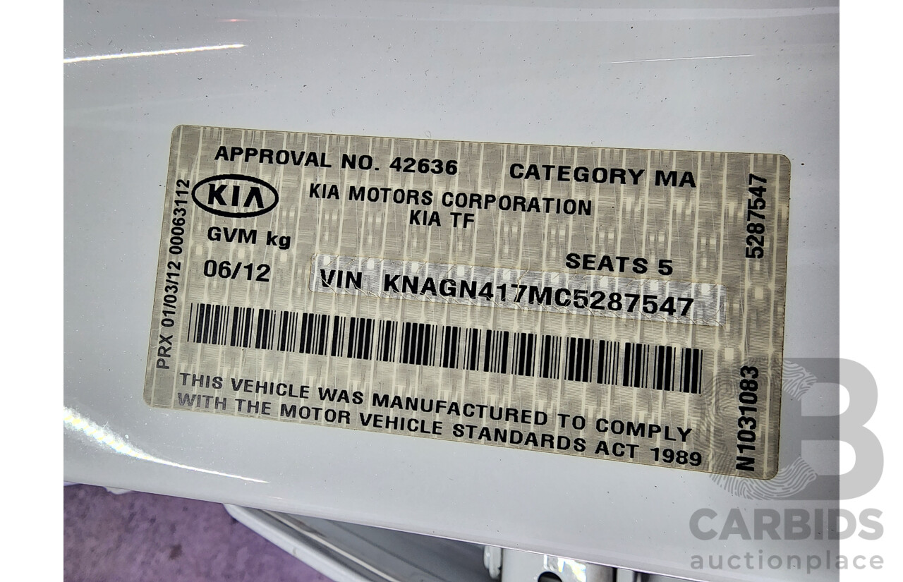 6/2012 Kia Optima Platinum TF 4d Sedan White 2.4L