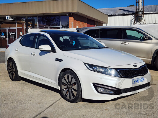 6/2012 Kia Optima Platinum TF 4d Sedan White 2.4L