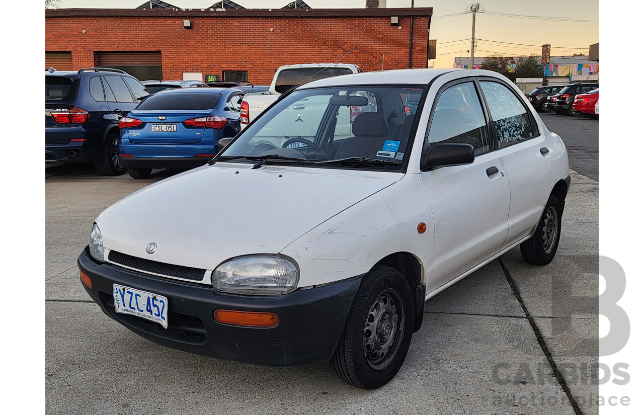 5/1995 Mazda 121   4d Sedan White 1.3L