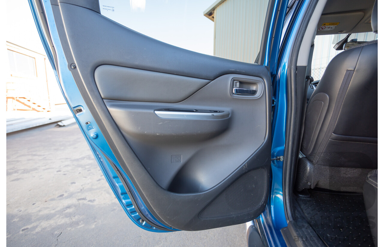 09/2015 Mitsubishi Triton EXCEED (4x4) MQ MY16 Dual Cab Utility Blue Metallic Turbo Diesel 2.4L