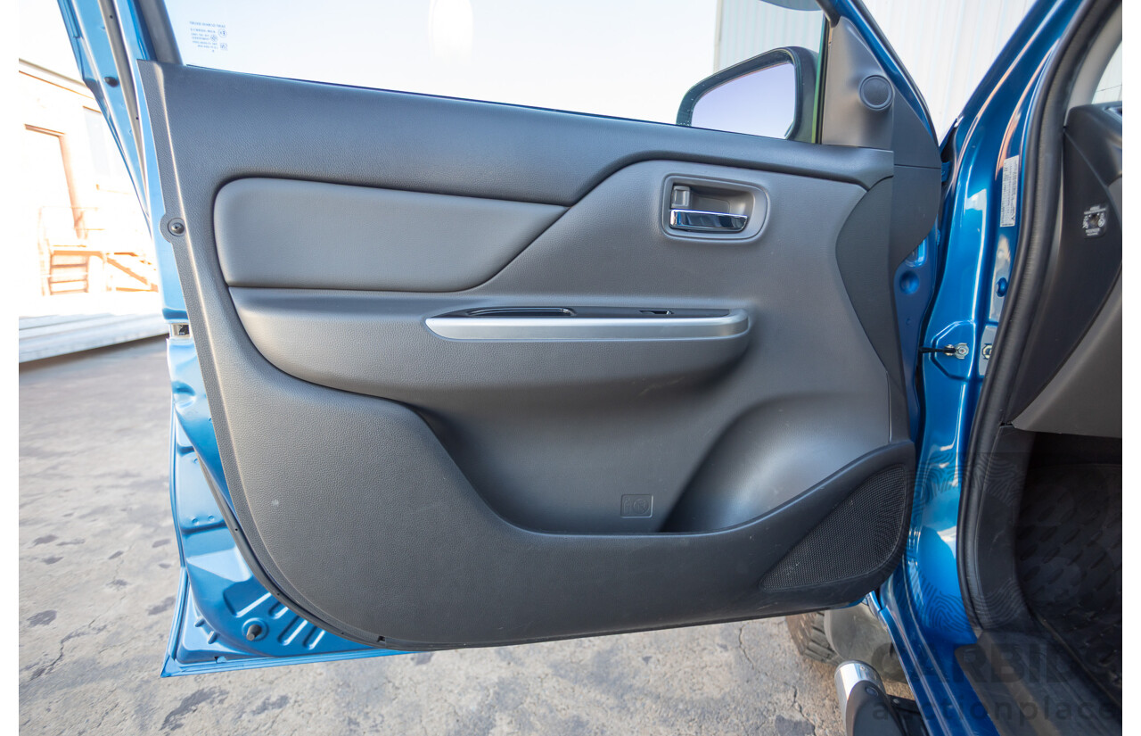 09/2015 Mitsubishi Triton EXCEED (4x4) MQ MY16 Dual Cab Utility Blue Metallic Turbo Diesel 2.4L