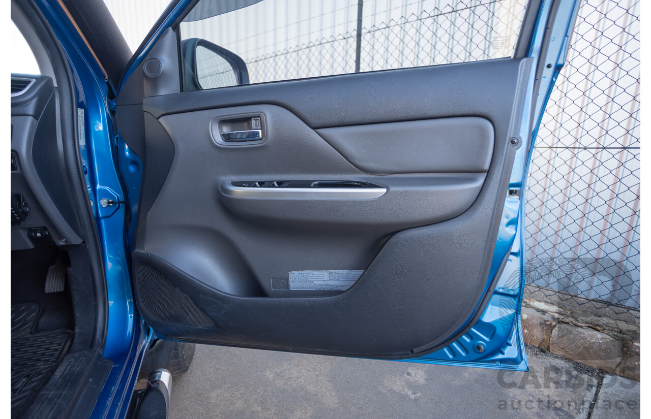 09/2015 Mitsubishi Triton EXCEED (4x4) MQ MY16 Dual Cab Utility Blue Metallic Turbo Diesel 2.4L