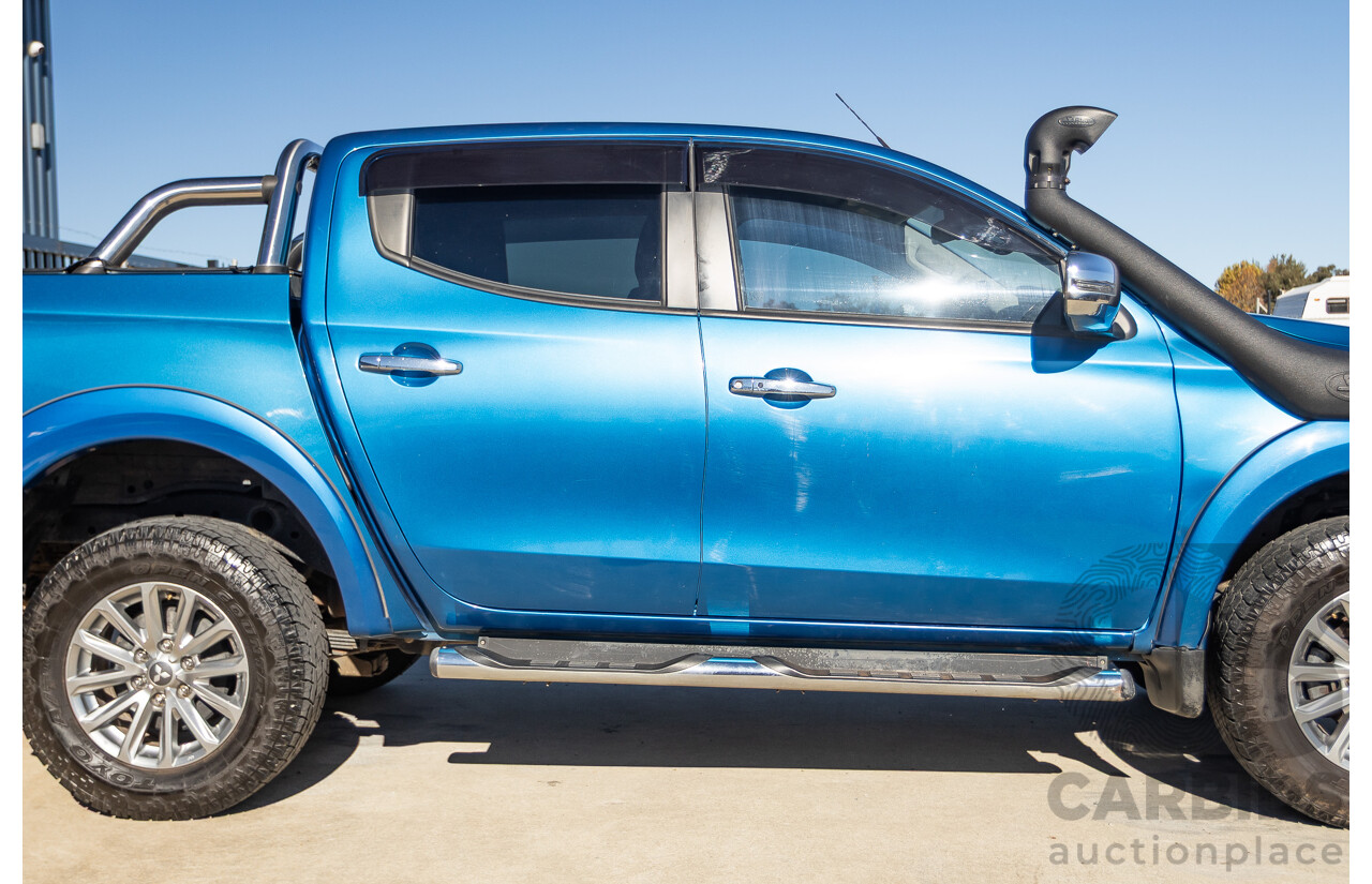 09/2015 Mitsubishi Triton EXCEED (4x4) MQ MY16 Dual Cab Utility Blue Metallic Turbo Diesel 2.4L