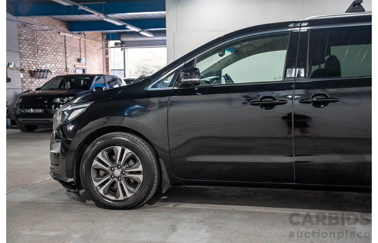 09/2019 Kia Carnival SLi (FWD) YP PE MY20 4d Wagon Aurora Black Pearl Turbo Diesel 2.2L