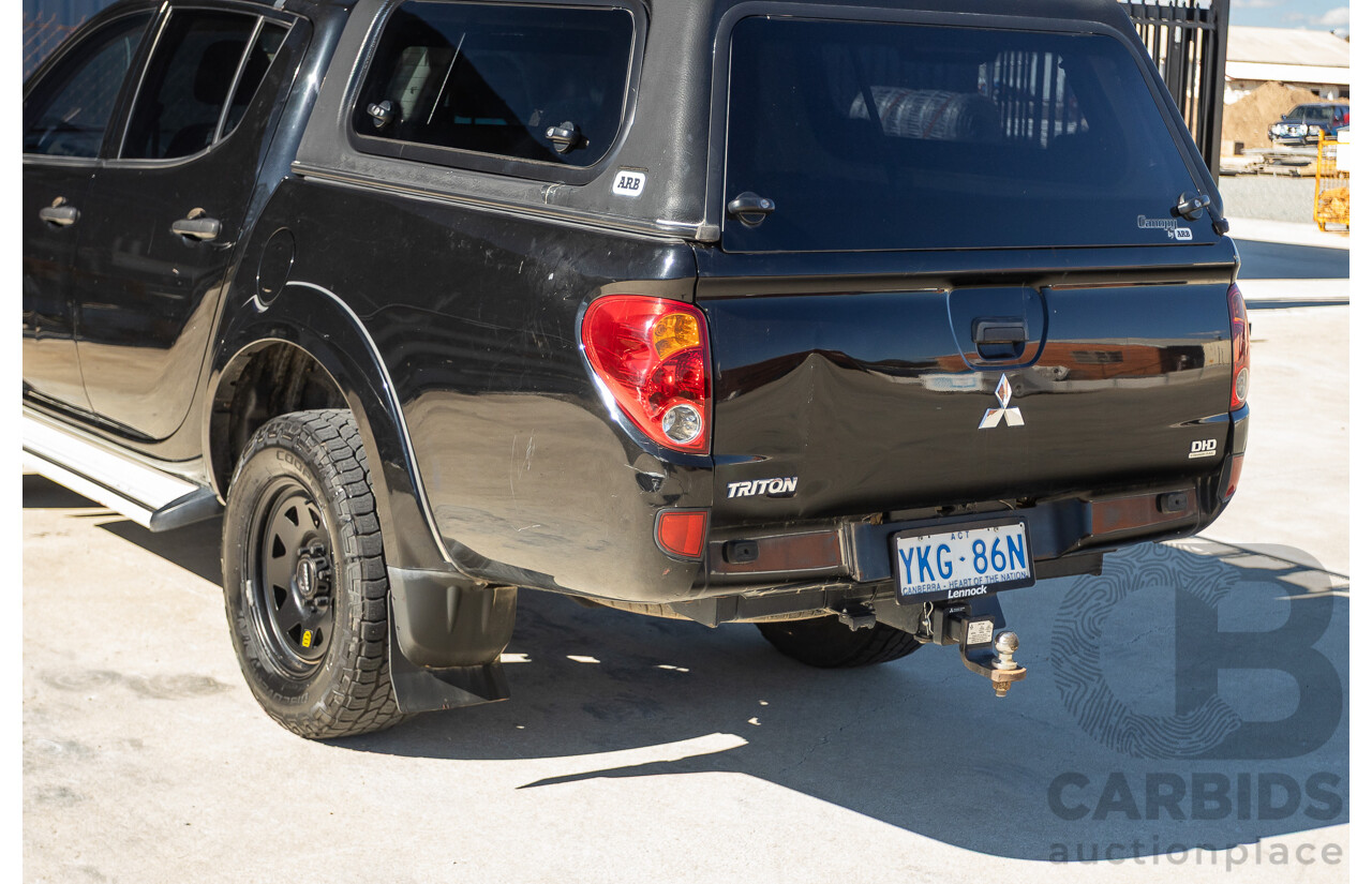 05/2015 Mitsubishi Triton GLX (4x4)  MN MY15 Double Cab Utility Black Turbo Diesel 2.5L