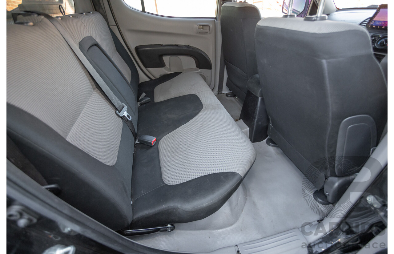 05/2015 Mitsubishi Triton GLX (4x4)  MN MY15 Double Cab Utility Black Turbo Diesel 2.5L