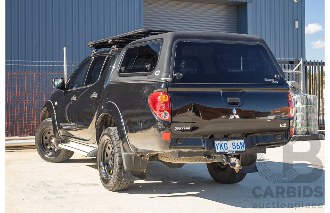 05/2015 Mitsubishi Triton GLX (4x4)  MN MY15 Double Cab Utility Black Turbo Diesel 2.5L
