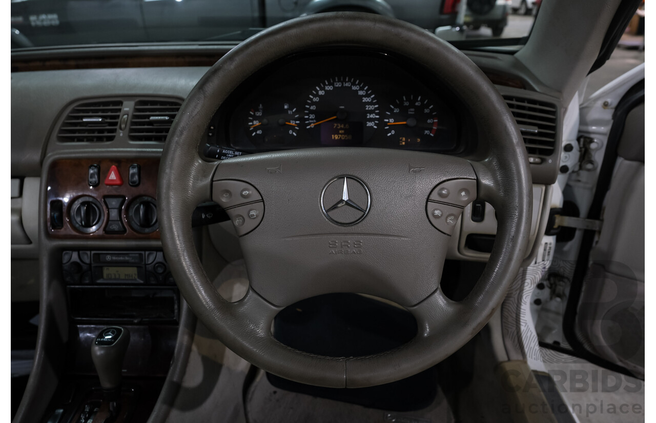 4/2000 Mercedes-Benz CLK 230 Kompressor Avantgarde  2d Coupe White Supercharged 2.3L