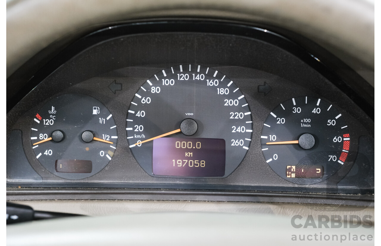 4/2000 Mercedes-Benz CLK 230 Kompressor Avantgarde  2d Coupe White Supercharged 2.3L