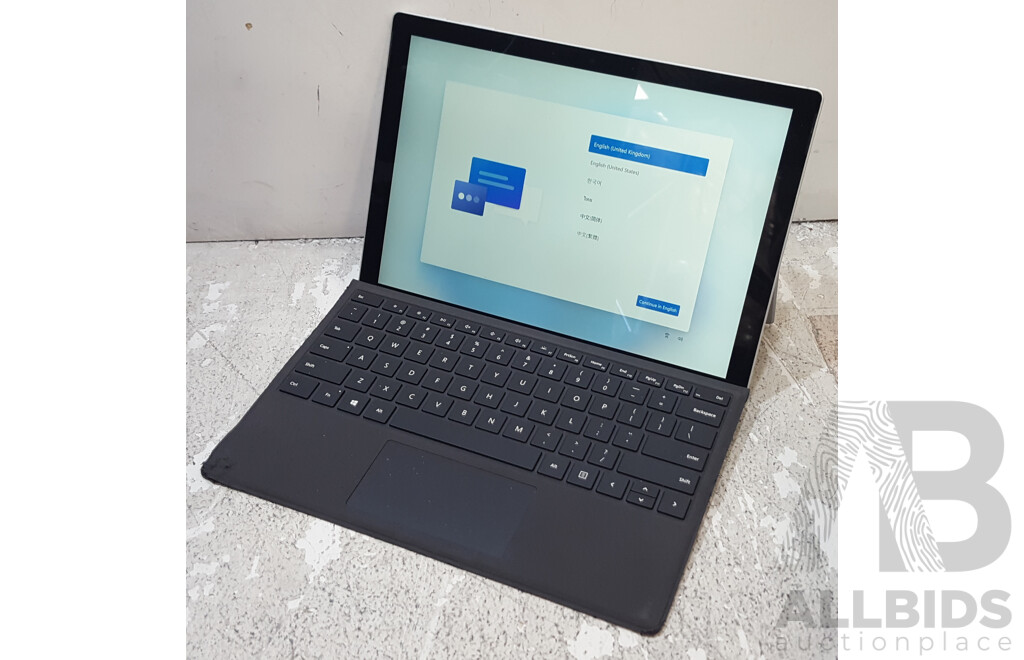 Microsoft (1961) Surface Pro 7 11th Gen Intel Core i5 (1135G7) 2.40GHz-4.20GHz 4-Core CPU 256GB 12.3-Inch Touchscreen Detachable Laptop w/ Power Supply