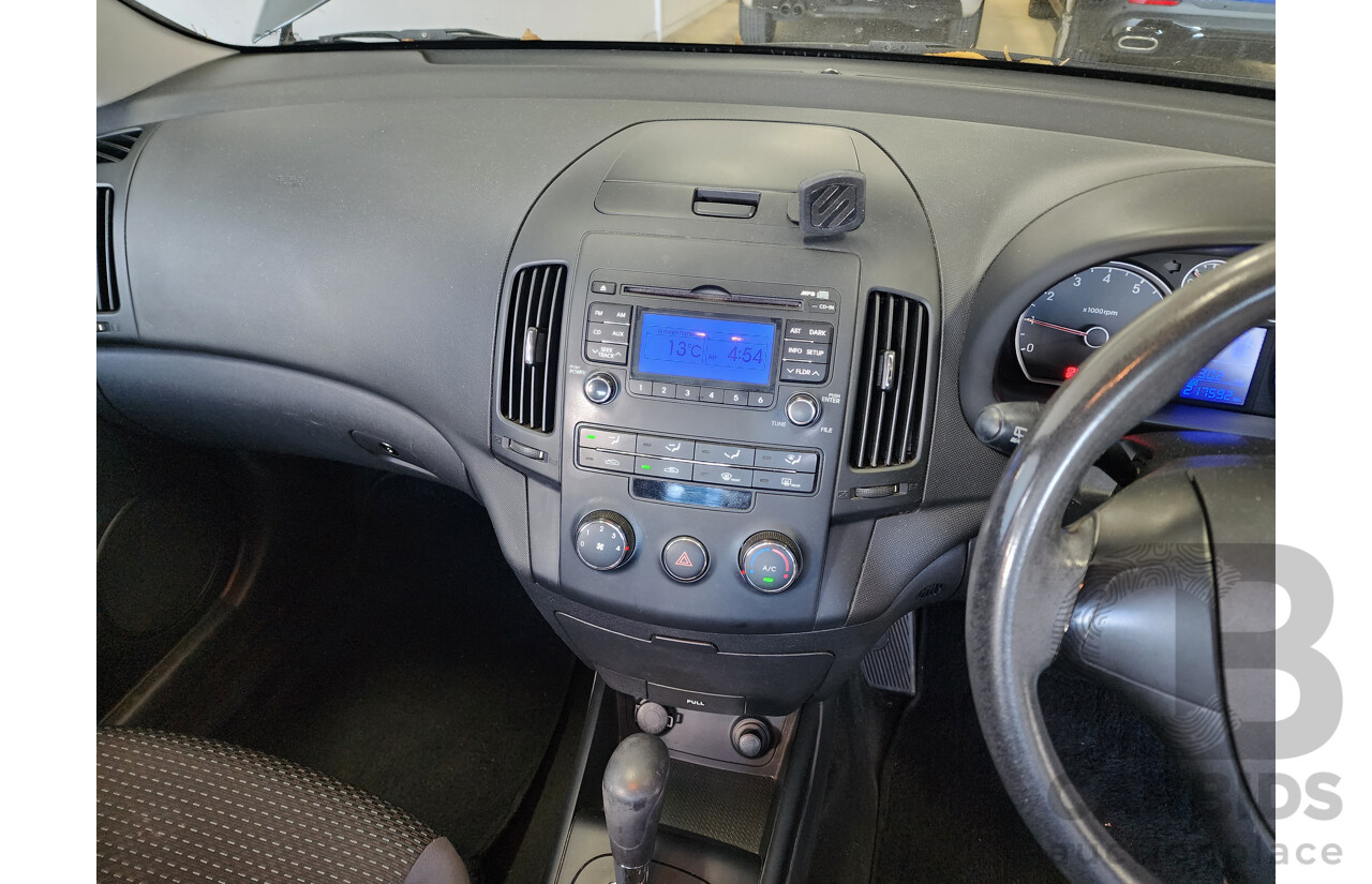 9/2009 Hyundai i30 cw SX 2.0 FD MY09 4d Wagon Grey 2.0L