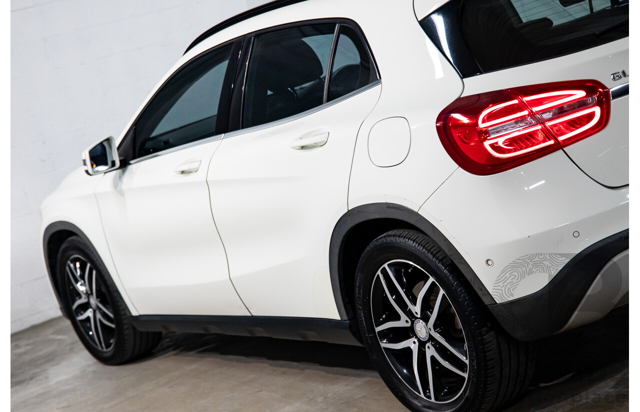02/2016 Mercedes-Benz GLA180  X156 MY16 4D Wagon Cirrus White Turbo 1.6L