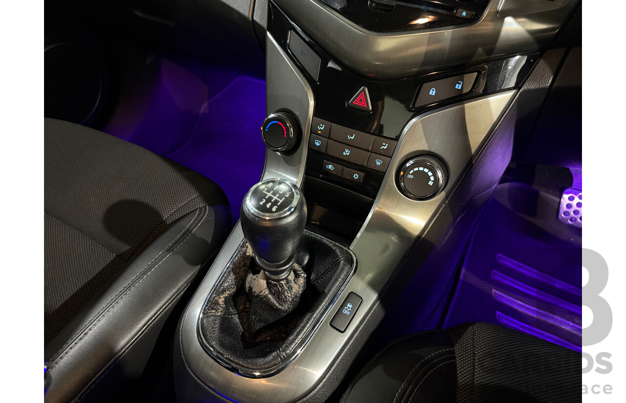 8/2015 Holden Cruze SRi JH MY15 4d Sedan Blue Turbo 1.6L