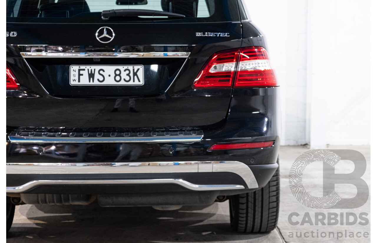 4/2012 Mercedes-Benz ML 350 CDI Bluetec (4x4) 166 4d Wagon Obsidian Black Metallic V6 3.0L