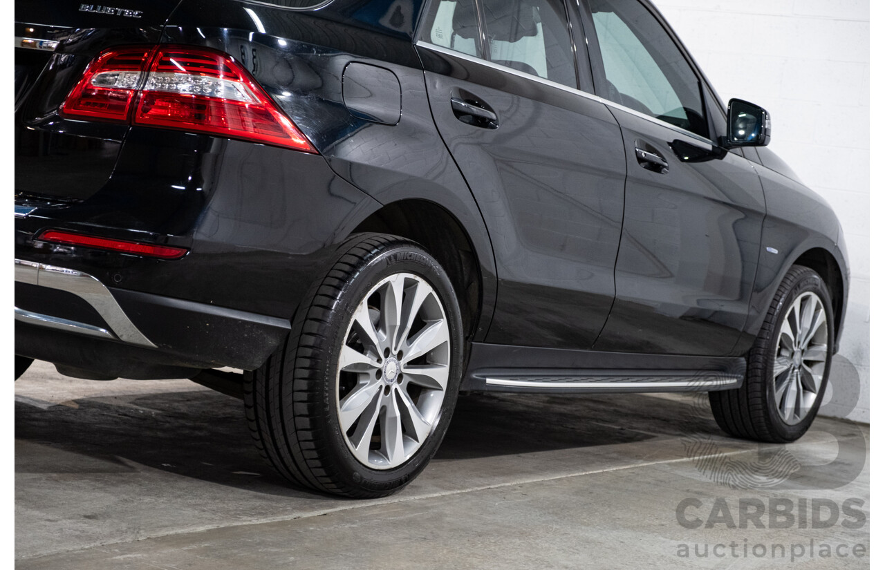 4/2012 Mercedes-Benz ML 350 CDI Bluetec (4x4) 166 4d Wagon Obsidian Black Metallic V6 3.0L